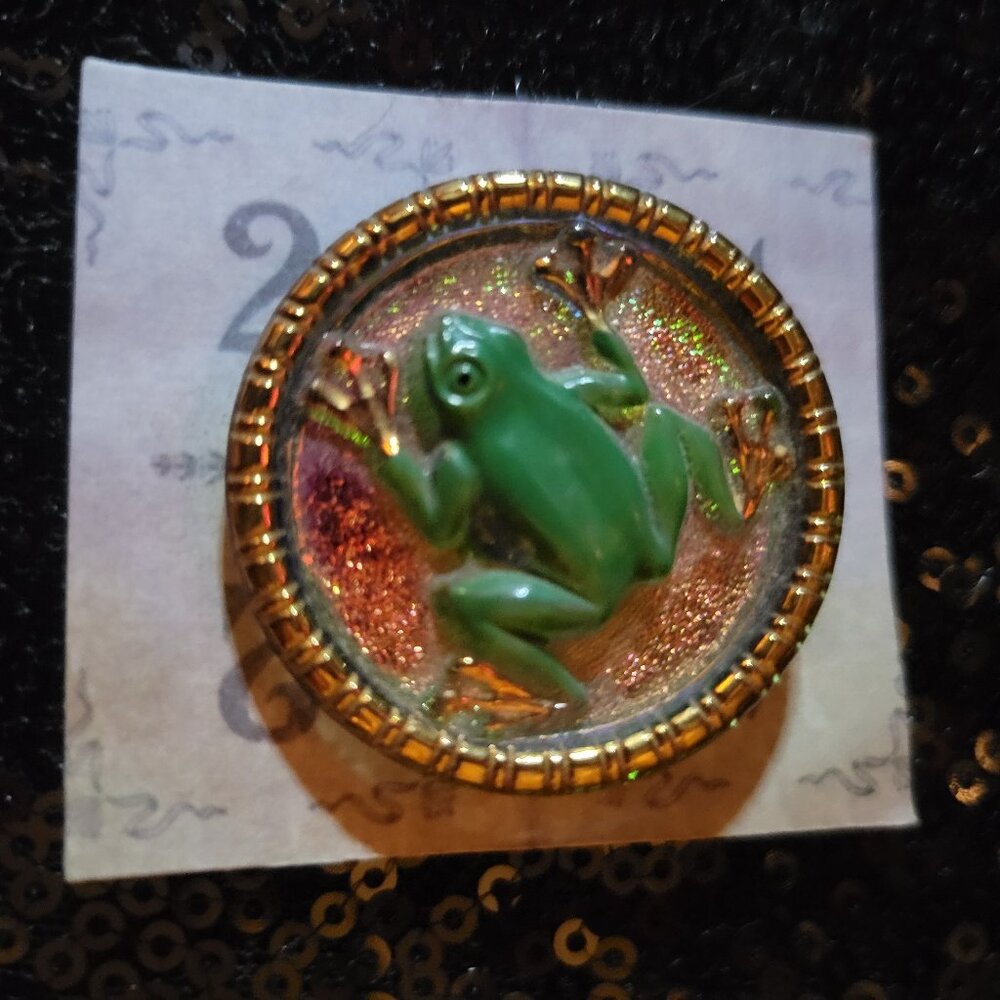 Rare Vintage Glass Frog Button